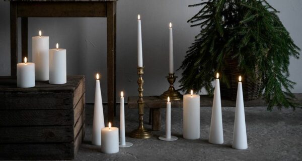 5708311308253-bougie-led-cone-58x215---blanc-nordic