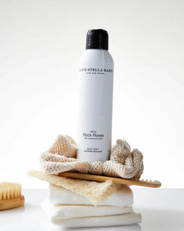 8720701168220-shower-mousse---rock-rose