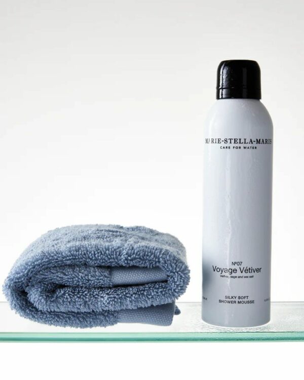 8720701168237-shower-mousse---voyage-vetiver