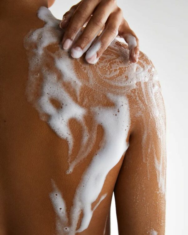 8720701168220-shower-mousse---rock-rose