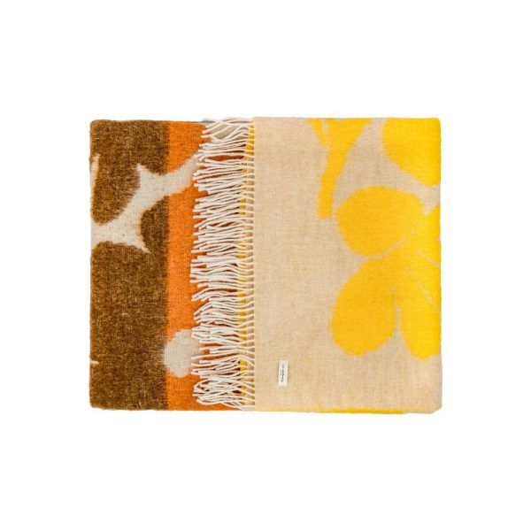 2000049119013-plaid-madonne---138x220---camel