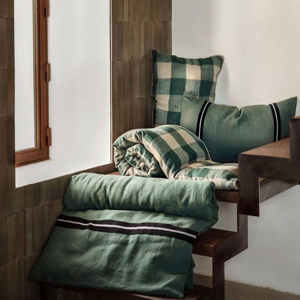 3662049113218-housse-de-coussin-skagen-45x45---gold