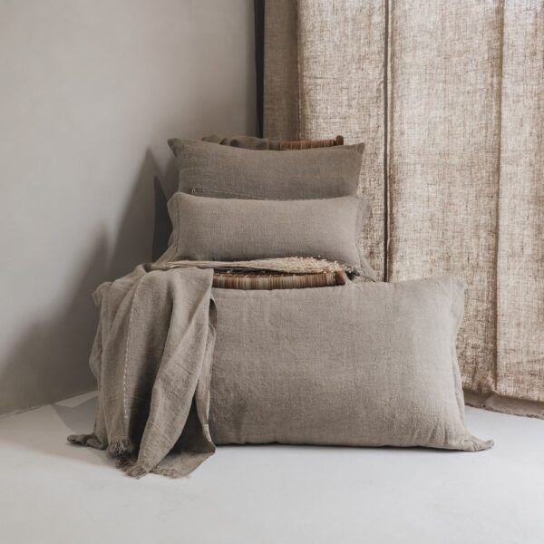 3701501328514-coussin-comics-30x60---honey