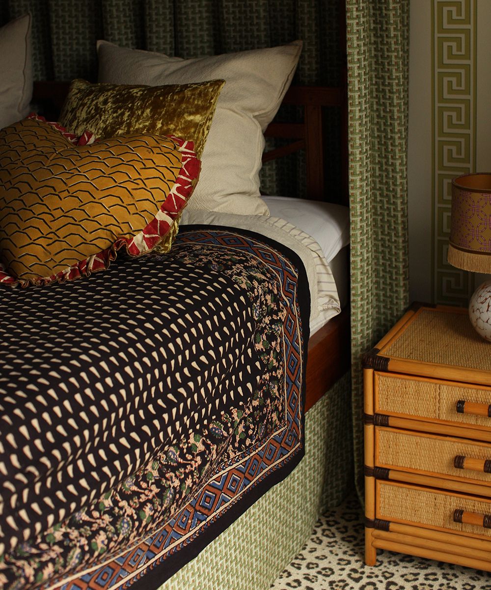 2000049123157-checkmate-double-throw---nappe--couvre-lit--240x280cm