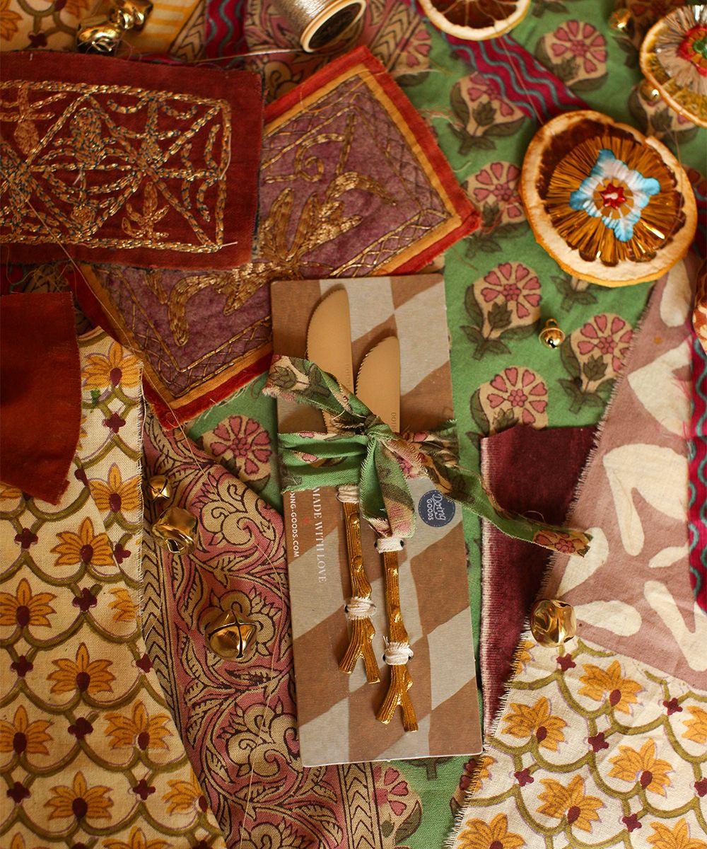 2000049123478-twiggy-butter-knife-set