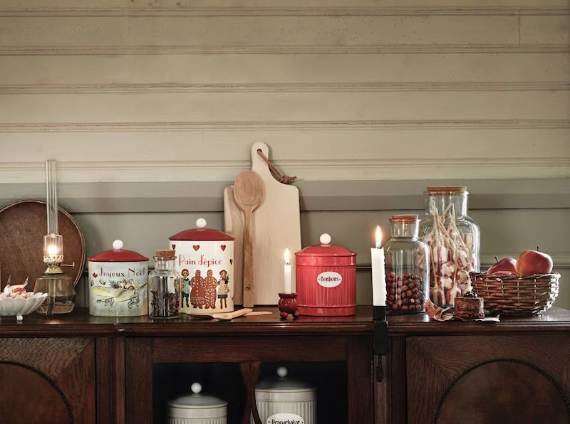 7332771068006-boite-hugo-bonbon---rouge