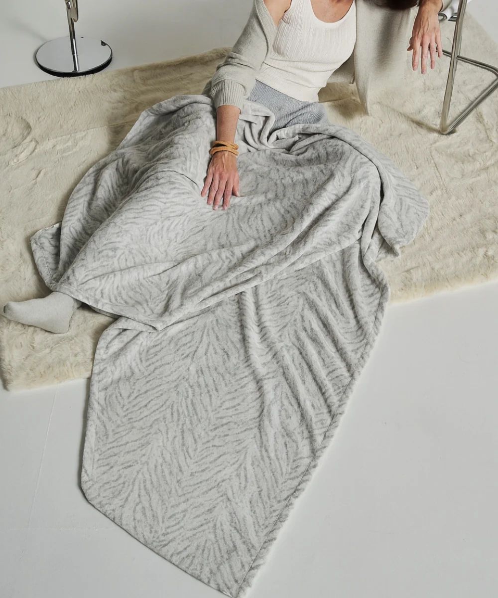 3760287393284-plaid-tigre-gris