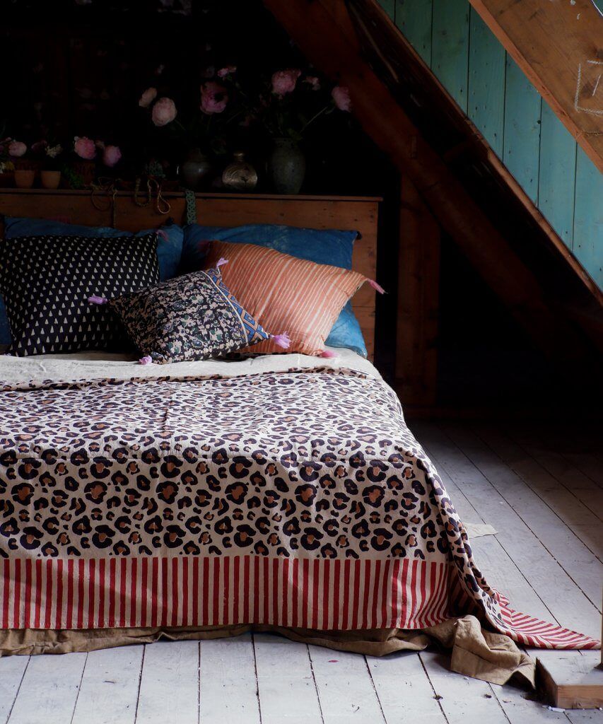 2000049123171-leopard-double-throw---nappe--couvre-lit--240x280cm