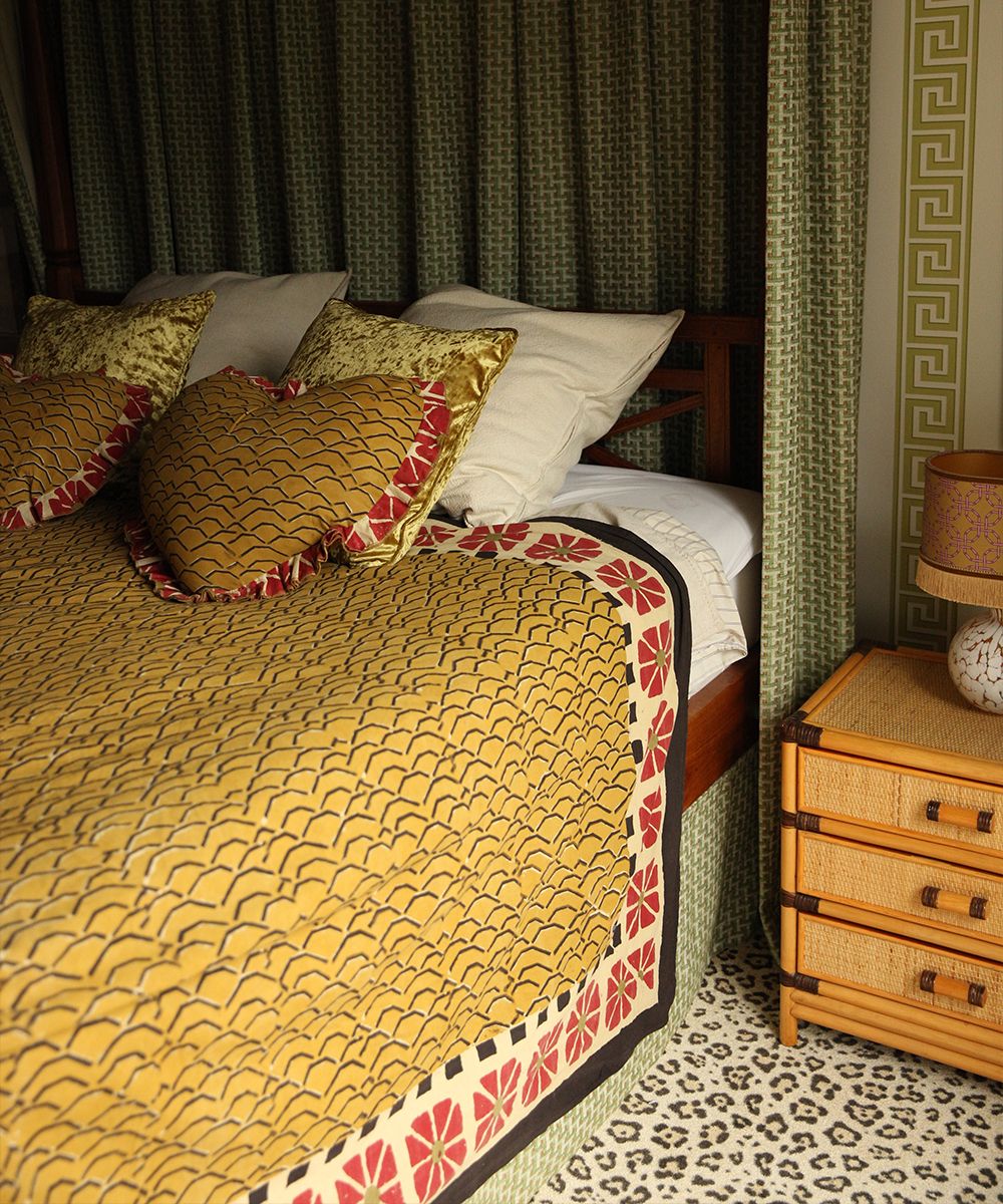 2000049123485-erin-double-throw---nappe--couvre-lit--240x280cm