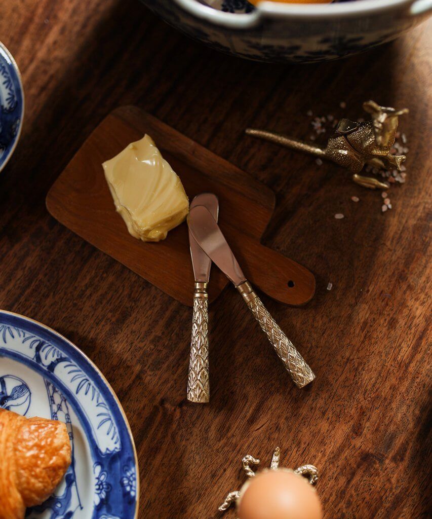 2000049123232-chameli-butter-knife--couteau-a-beurre-dore