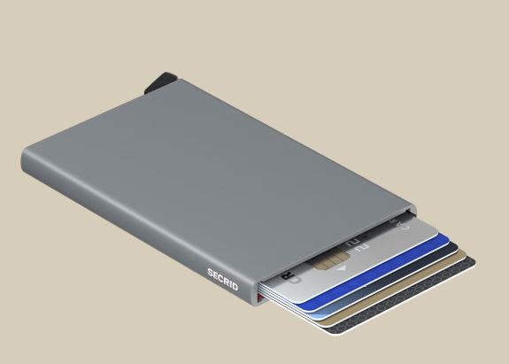 8718215280040-cardprotector---titanium