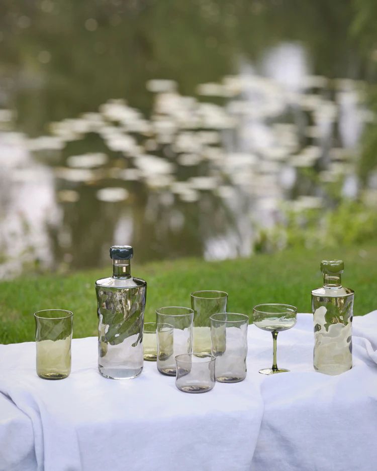 2000049125243-swirl-bottle-medium---075l---mist-gris-fonce